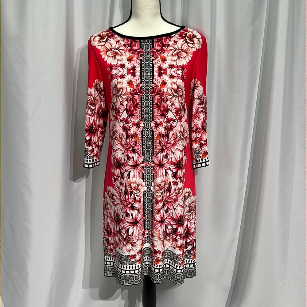 Sandra Darren Coral Flower & Geometric Print 3/4 Sleeve Dress - sz 6